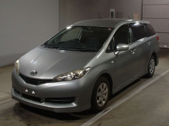TOYOTA WISH 2010