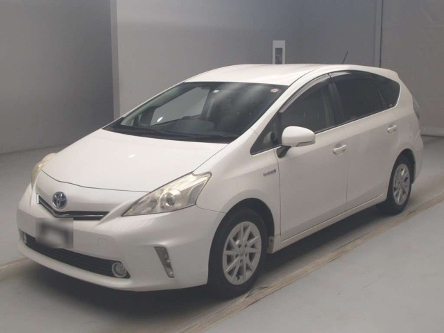 TOYOTA PRIUS ALPHA 2012