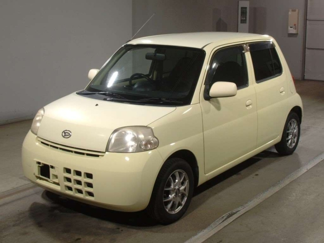 DAIHATSU ESSE