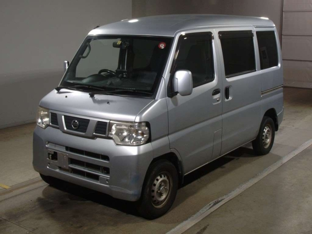 NISSAN CLIPPER VAN