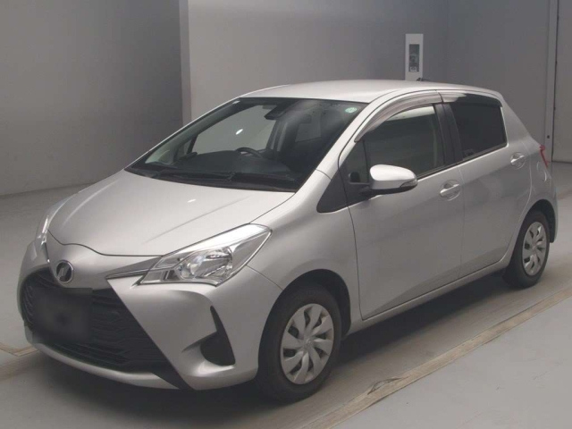 TOYOTA VITZ 2019