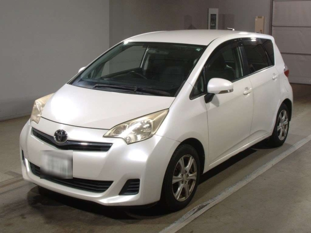 TOYOTA RACTIS 2011