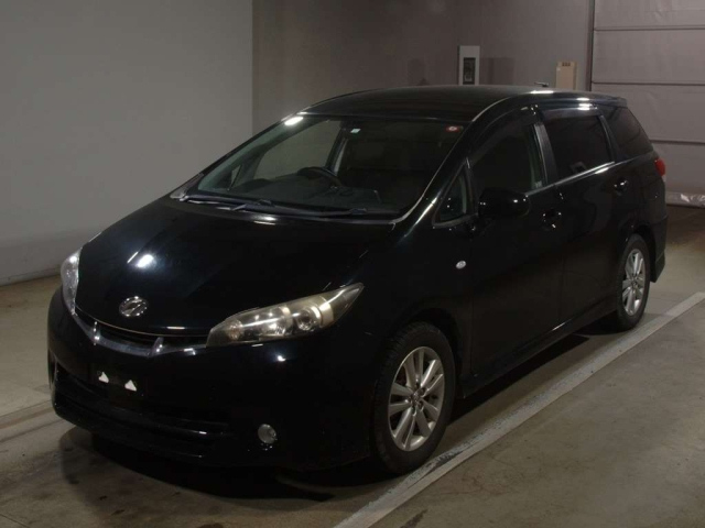 TOYOTA WISH 2010