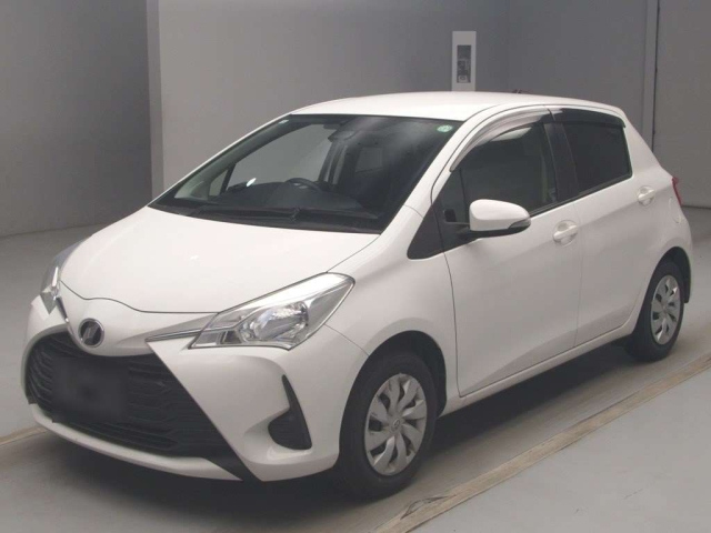 TOYOTA VITZ 2019