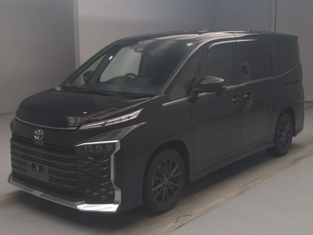 TOYOTA VOXY 2023