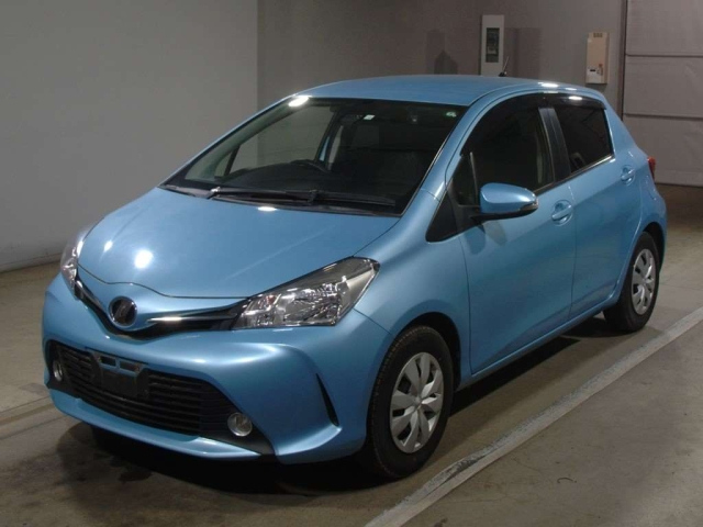 TOYOTA VITZ 2016