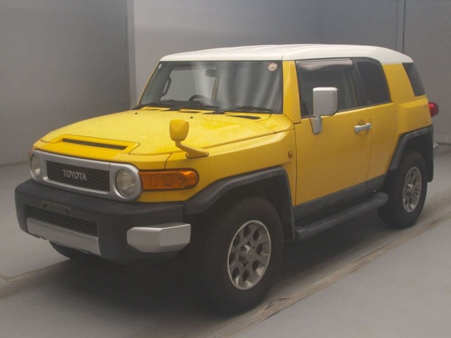TOYOTA FJ CRUISER 2011