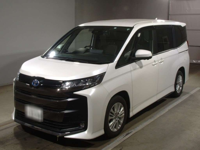 TOYOTA NOAH 2023