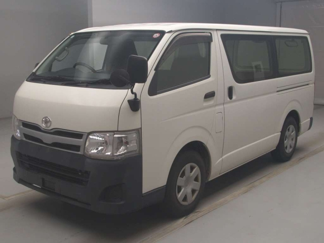 TOYOTA HIACE VAN 2012