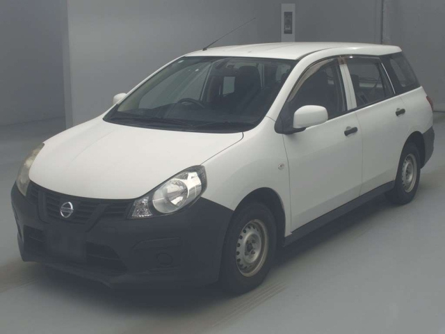 NISSAN AD 2018