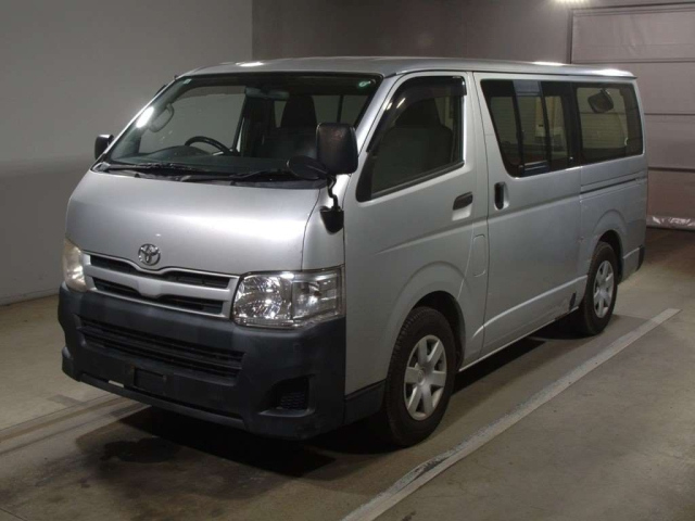 TOYOTA HIACE VAN 2012