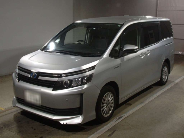 TOYOTA VOXY 2017