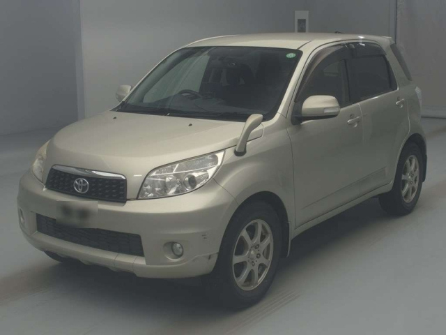 TOYOTA RUSH