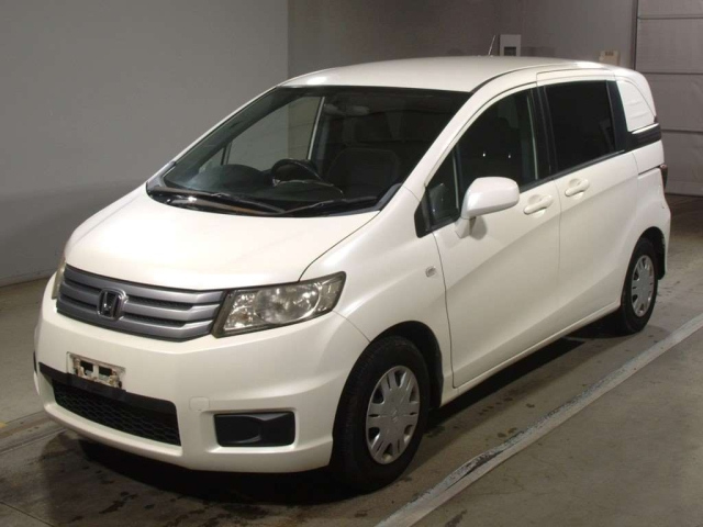 HONDA FREED 2010