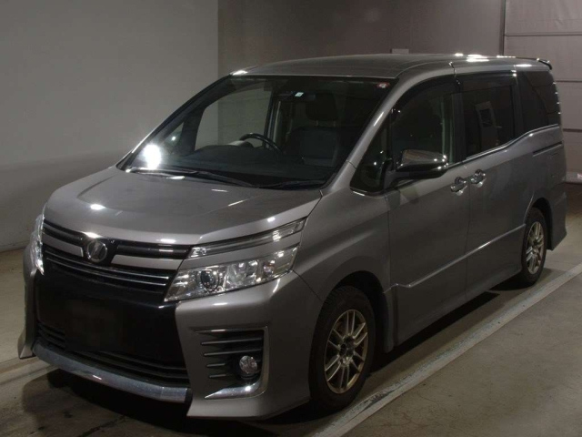 TOYOTA VOXY 2016