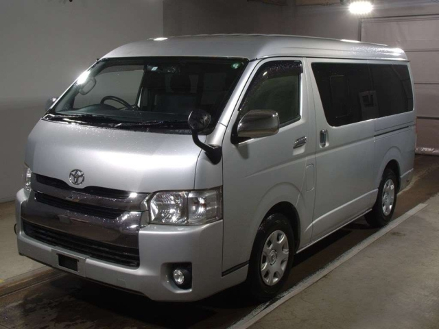 TOYOTA HIACE 2016