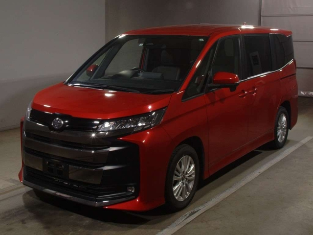 TOYOTA NOAH