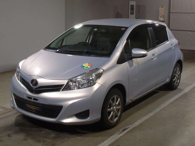 TOYOTA VITZ 2014