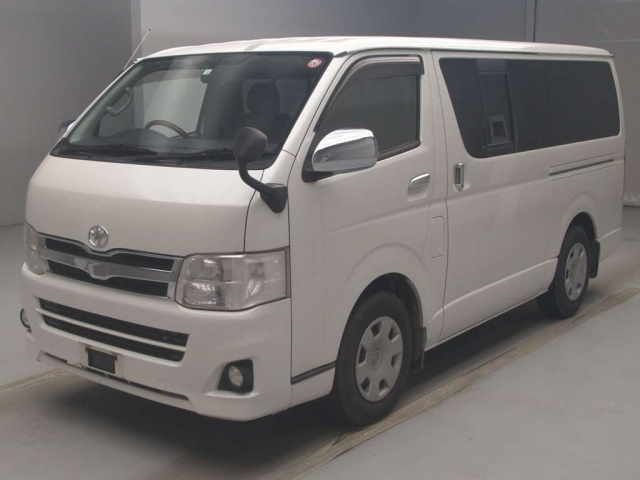 TOYOTA REGIUS ACE VAN