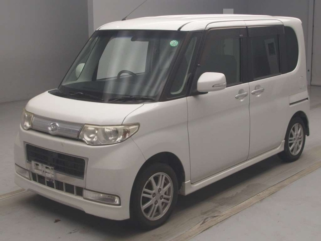 DAIHATSU TANTO 2010