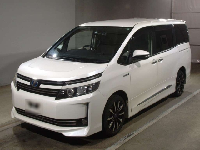 TOYOTA VOXY 2014