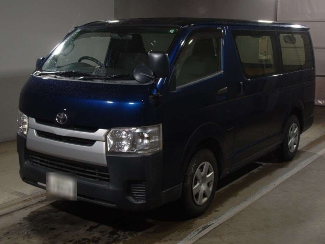 TOYOTA HIACE VAN 2017
