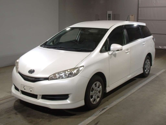 TOYOTA WISH 2014