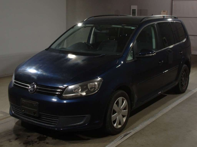VOLKSWAGEN GOLF TOURAN 2011