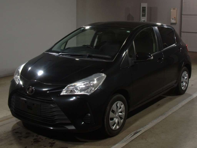TOYOTA VITZ 2019