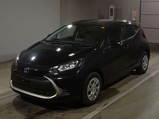 TOYOTA AQUA 2025