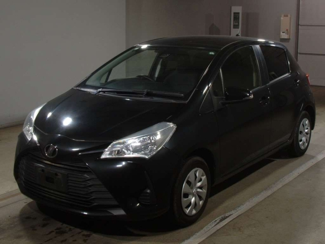 TOYOTA VITZ 2019