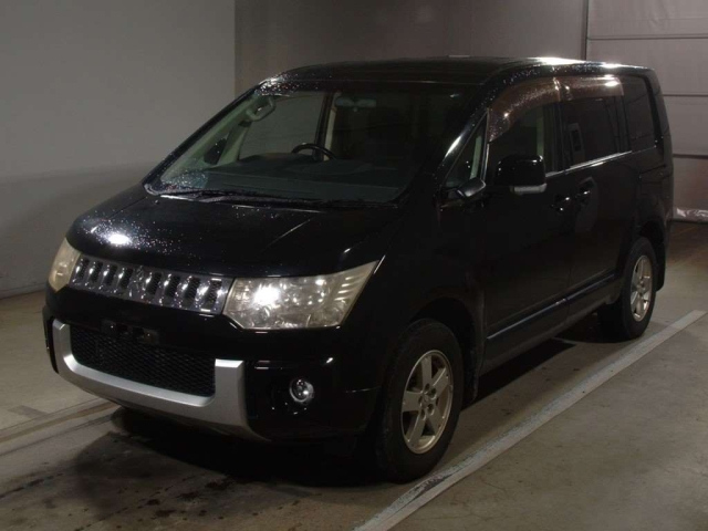 MITSUBISHI DELICA D5 2012