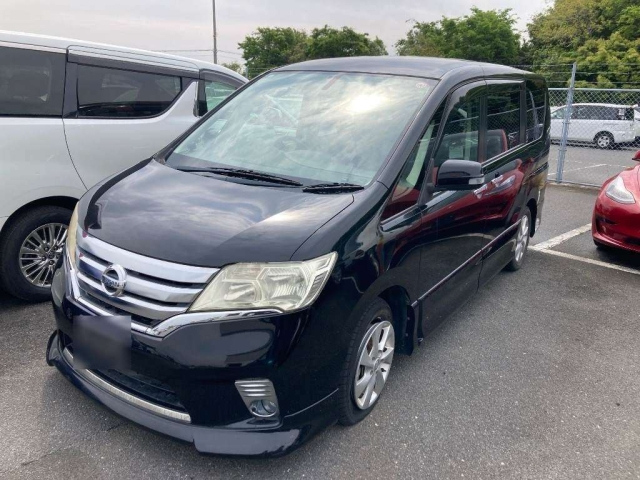 NISSAN SERENA 2010
