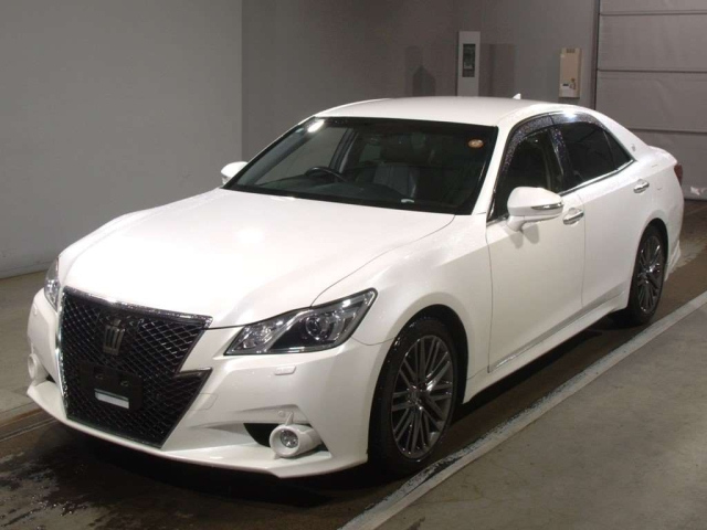 TOYOTA CROWN 2013