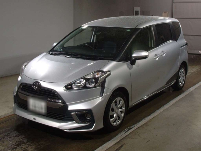 TOYOTA SIENTA 2015