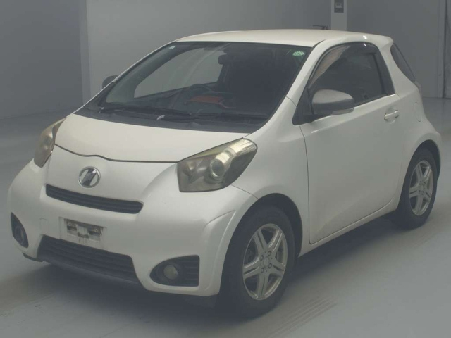 TOYOTA IQ 2011
