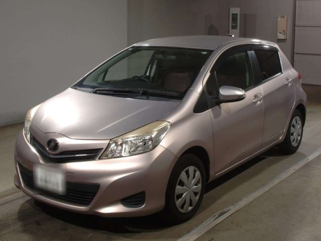TOYOTA VITZ 2011