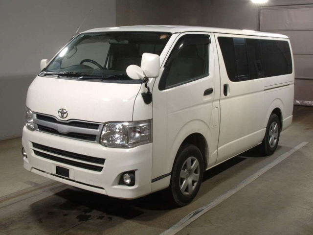 TOYOTA HIACE VAN 2014