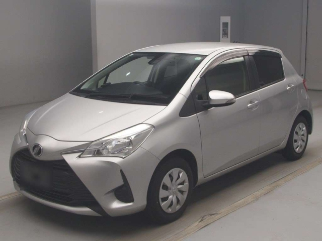 TOYOTA VITZ 2019