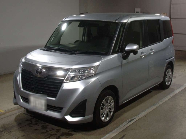TOYOTA ROOMY 2017