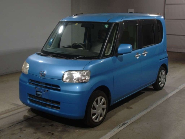 DAIHATSU TANTO 2012