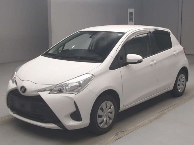 TOYOTA VITZ 2019