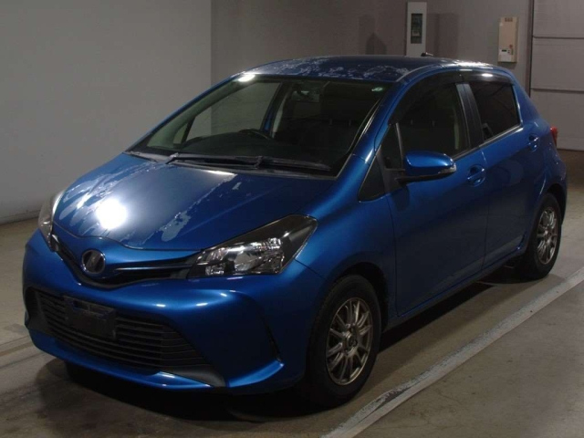 TOYOTA VITZ 2014