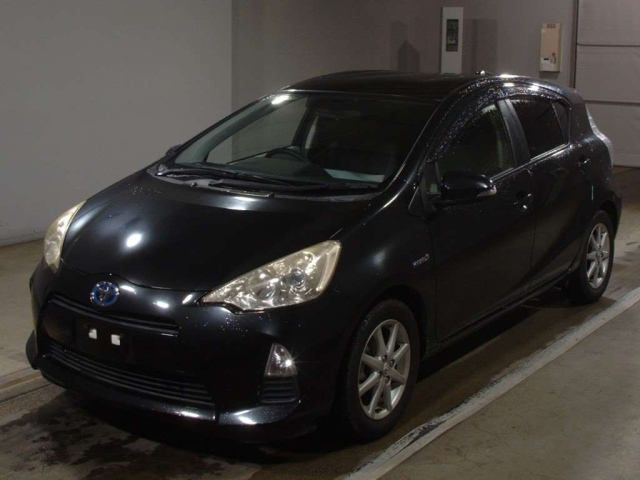 TOYOTA AQUA 2012