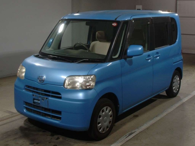 DAIHATSU TANTO 2008