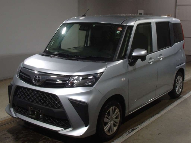 TOYOTA ROOMY 2022