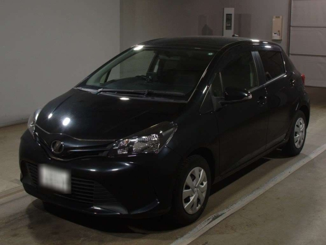 TOYOTA VITZ 2016