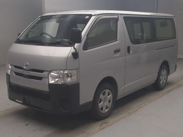 TOYOTA REGIUS ACE VAN