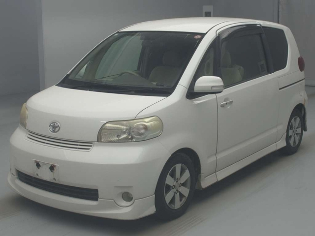 TOYOTA PORTE 2009