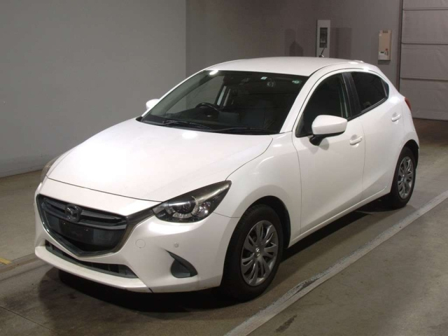 MAZDA DEMIO 2016